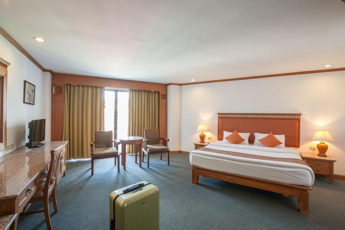 Royal Palace Hotel Патая Екстериор снимка
